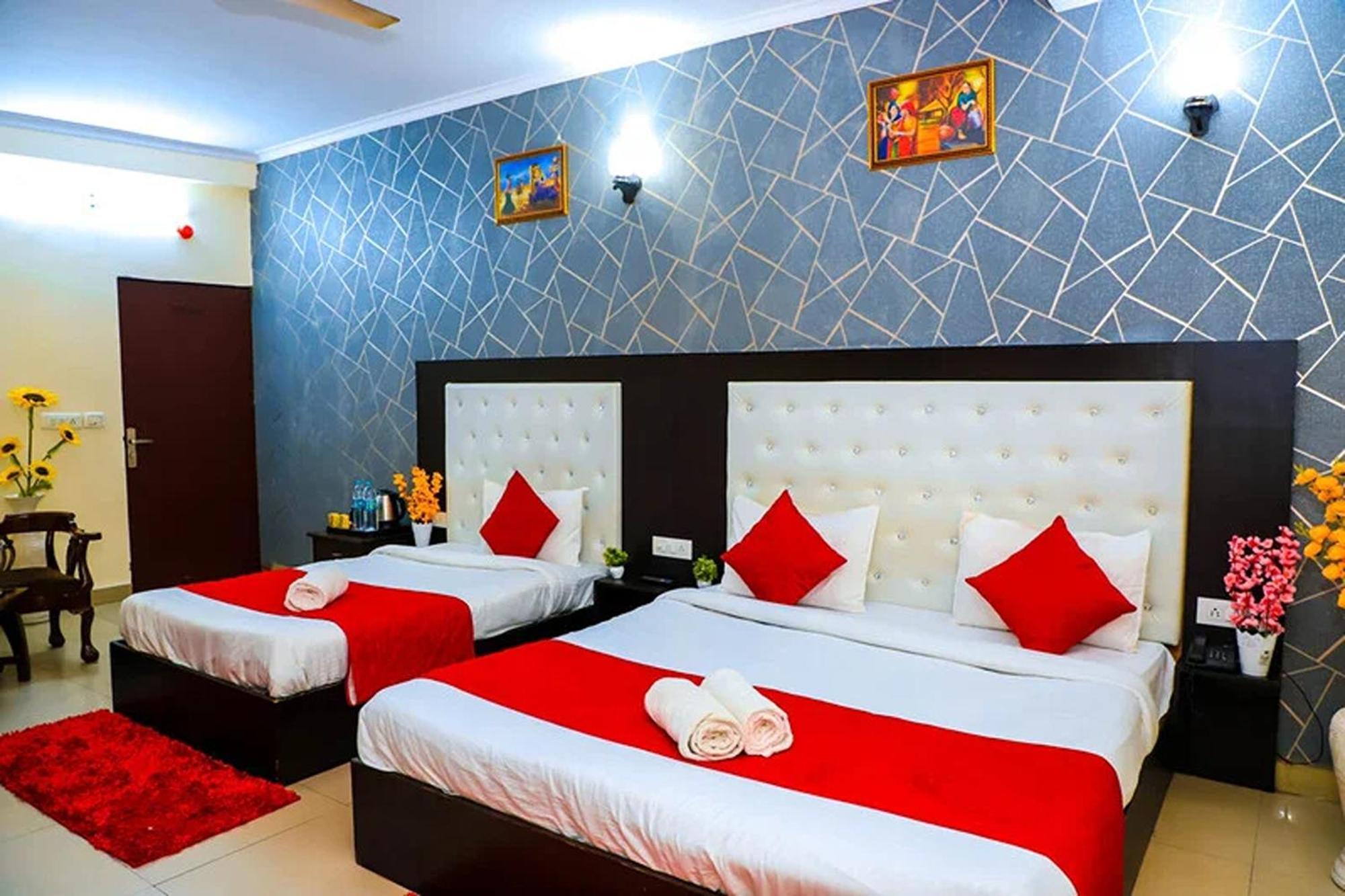 Hotel Global Inn By Quality Inn นิวเดลี ภายนอก รูปภาพ