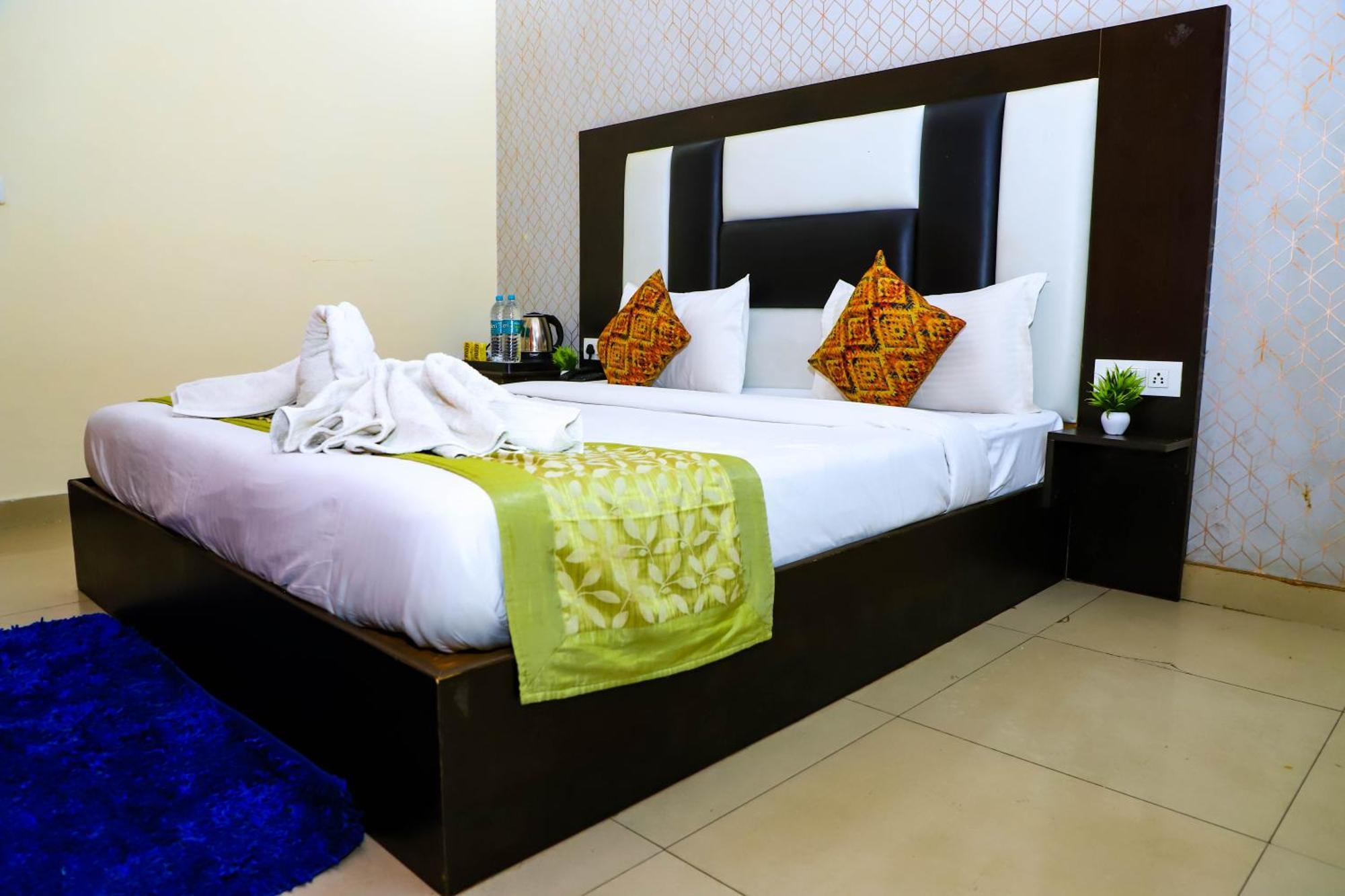 Hotel Global Inn By Quality Inn นิวเดลี ภายนอก รูปภาพ
