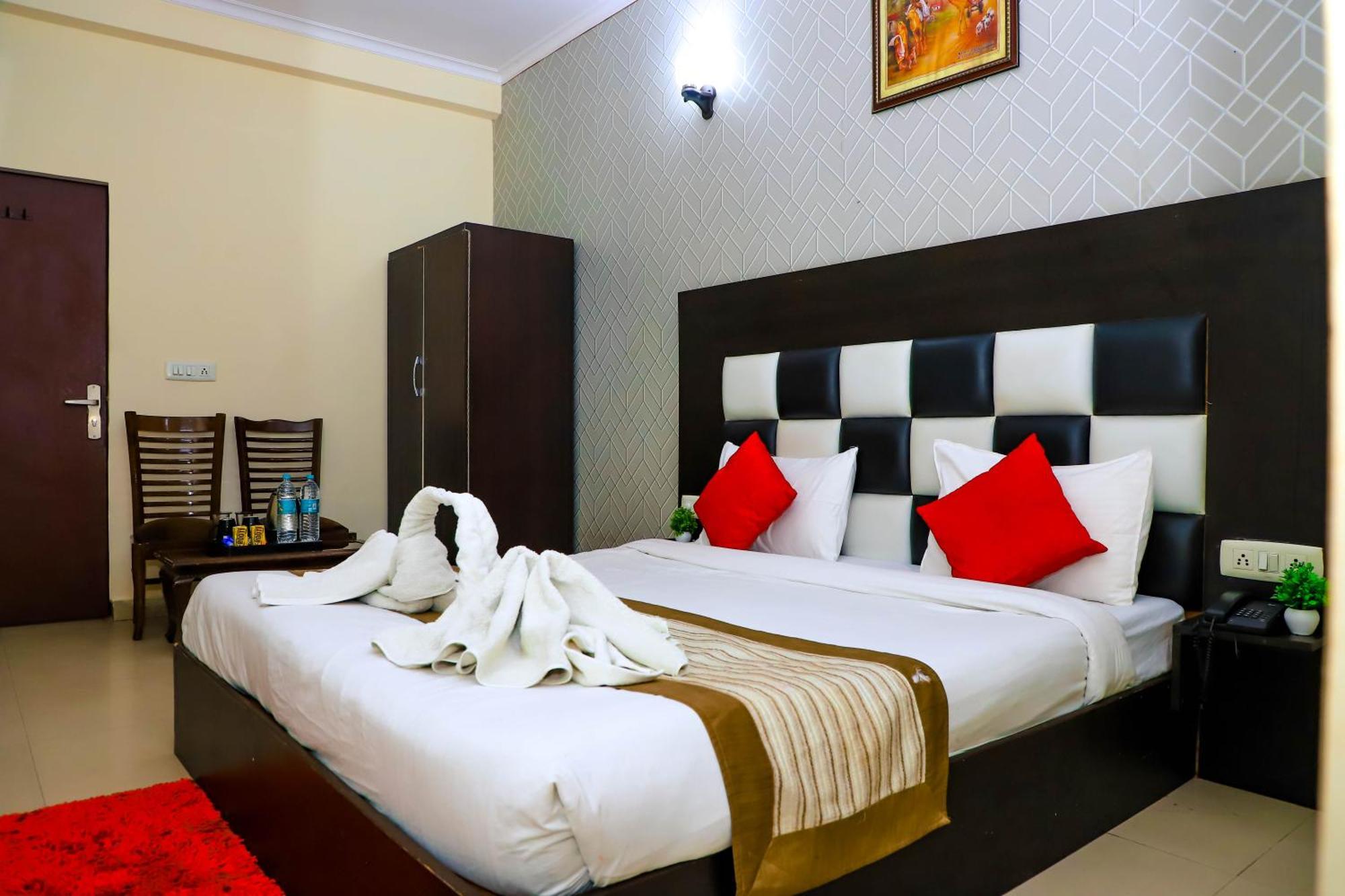 Hotel Global Inn By Quality Inn นิวเดลี ภายนอก รูปภาพ